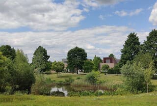Bewolkt en zonnig vanmiddag.
