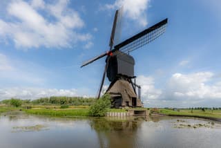 Zon en wolken lossen elkaar af rond het middaguur