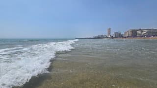 Op en top zomerweer in italie aan de adriatische zee