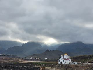 Achter de wolken schijnt de zon (Tenerife)