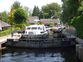 Druk in het sluisje.