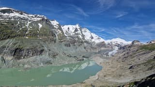 De grote gletsjer van Grossglockner is inimini...