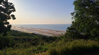 Warm bij Ohama beach