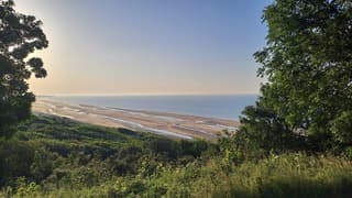 Warm bij Ohama Beach