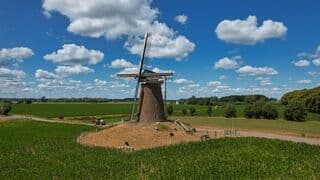 Zon en wolken wisselen elkaar af