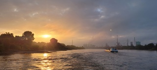 Zonsopkomst met veel bewolking 