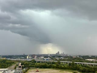 Regen boven Amsterdam