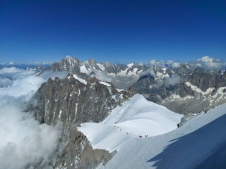 Bergbeklimmers in actie Mont Blanc
