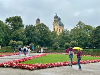 Het blijft maar regenen in München.