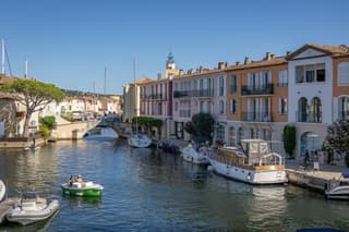 Zonnig Grimaud, Zuid-Frankrijk 