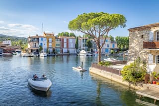 Zonnig Grimaud, Zuid-Frankrijk 