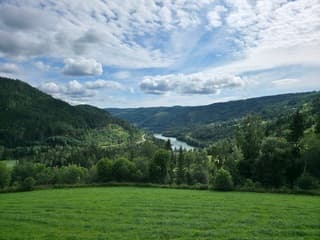 Zon en wolken in Tretten Noorwegen