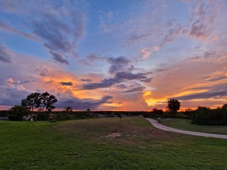 Avondrood met naderend onweer