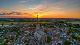 Zonsondergang boven Doesburg