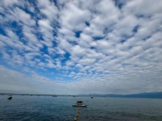 Wolken aan het Gardameer