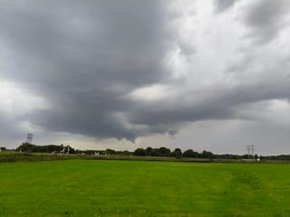 Onweersbuien boven haren Groningen 