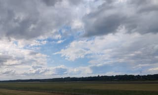 Mooie wolkenlucht Enschede
