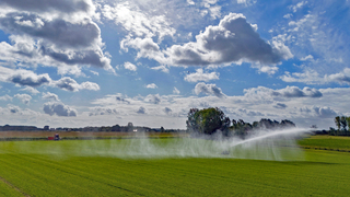 Het land beregenen