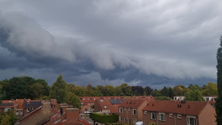 Rolwolk 18.45 uur Borne