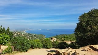 Zon en sluierbewolking bij de Costa Brava 