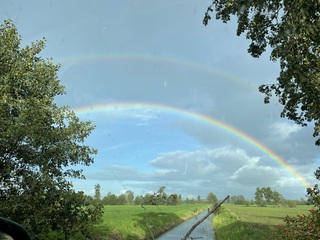 2 mooie regenboogen 