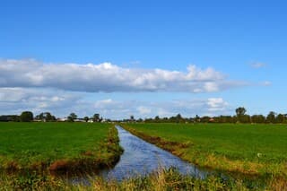 Zonnig met wat bewolking.