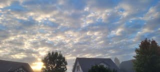 De zon komt langzaam tevoorschijn 