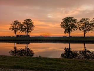 Zonsopkomst bij Watergang
