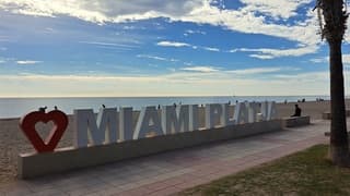 Zon en wolken bij de Costa Dorada 