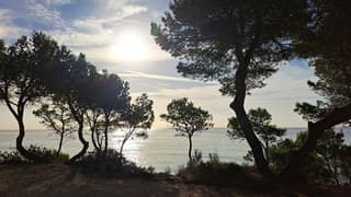 Zon en sluierbewolking bij de Costa Dorada 