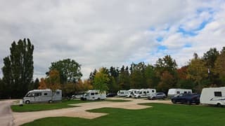 Veel bewolking met soms wat zon in Frankrijk 