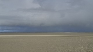 Achtervolgt door een bui.