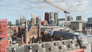 Zon en wolken boven Den Haag 
