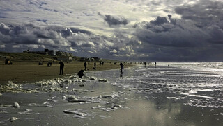 Tegenlicht op het strand 