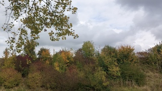 Bewolkt rustig herfstweer 