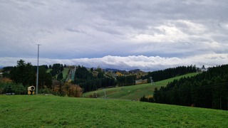 Mooie wolkenluchten boven Winterberg 