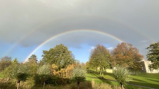 Tussen de buien door