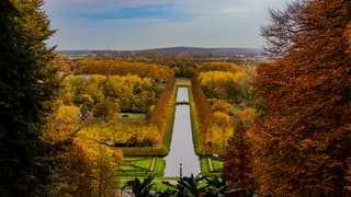 Genieten van de herfstkleuren en de Kleefse tuinen in de ochtend.