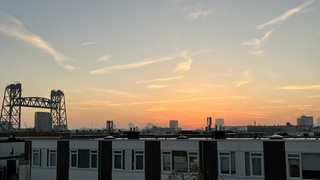 Zonsopkomst boven Rotterdam-Zuid 