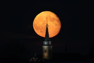 Maanopkomst Hillegom