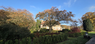 de man die de wolken meet