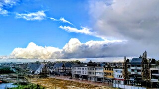 "Band" met bewolking. 