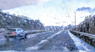 Hevige bui op de autosnelweg. 