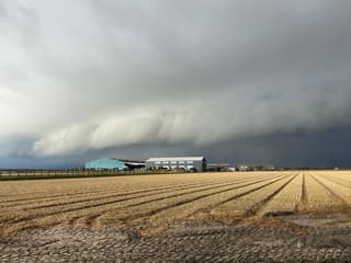 Donkere luchten in Callantsoog