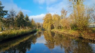 Zon en wolken en weinig wind