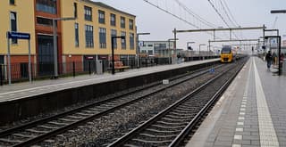 Op een klein stationnetje...