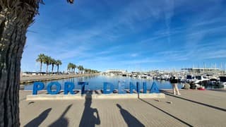 Zonnig met sluierbewolking 