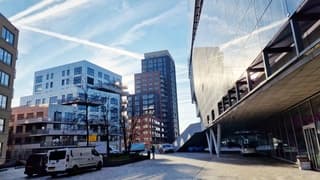 Blauwelucht en vliegtuigstrepen 