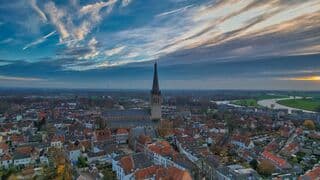 even voor zonsondergang 