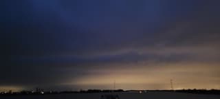 Na zonsondergang met regenbui 